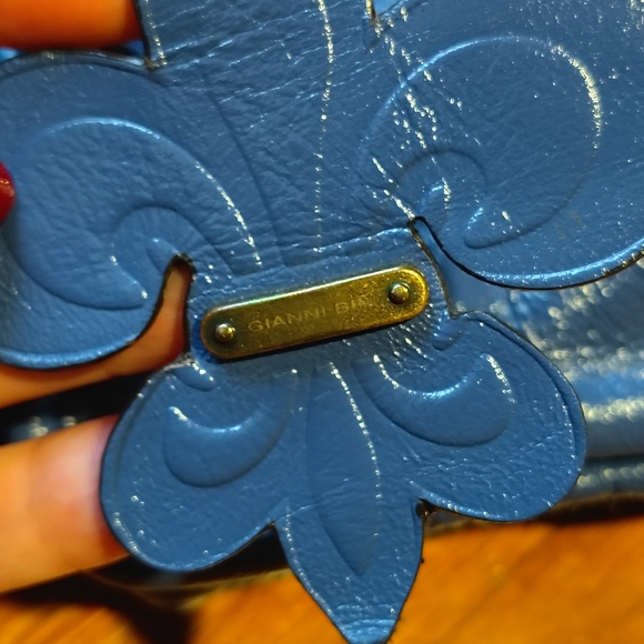 SOLD Y2K Vintage Gianni Bini Blue Leather Handbag Purse w/ Buckles & Keychain - Picture 6 of 8